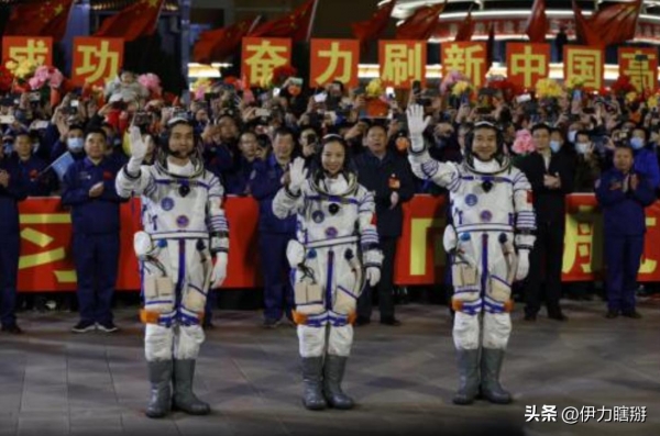 须要吃避孕药为什么会有这样的情况出现？pg电子模拟器试玩去太空的女航天员必(图22)